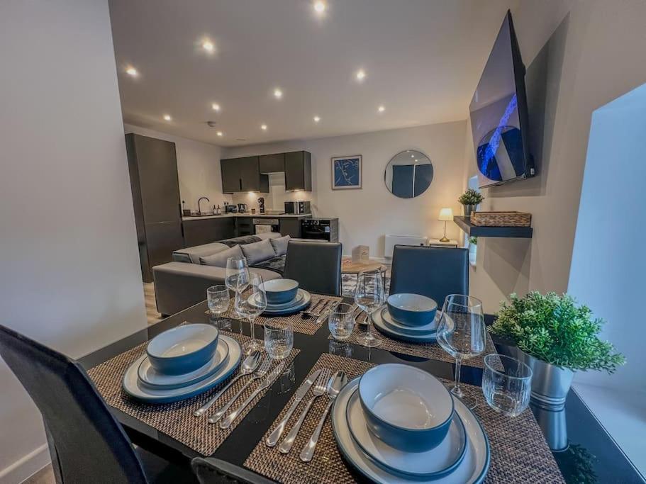 Orange Rentals-High Spec, Midnight Suite, Sleeps 4-Pets Welcome! Liverpool Eksteriør billede